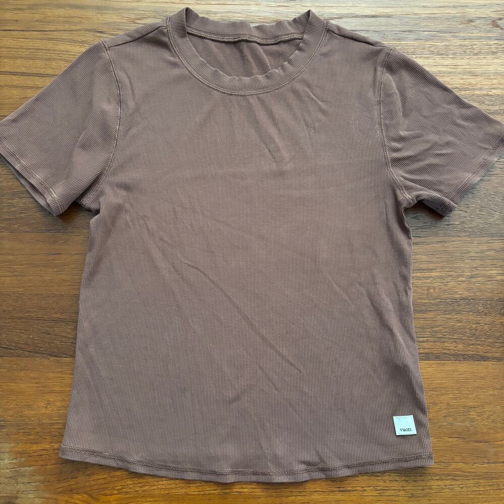 Vuori Women's Brown knit short sleeve top size M *As Is*